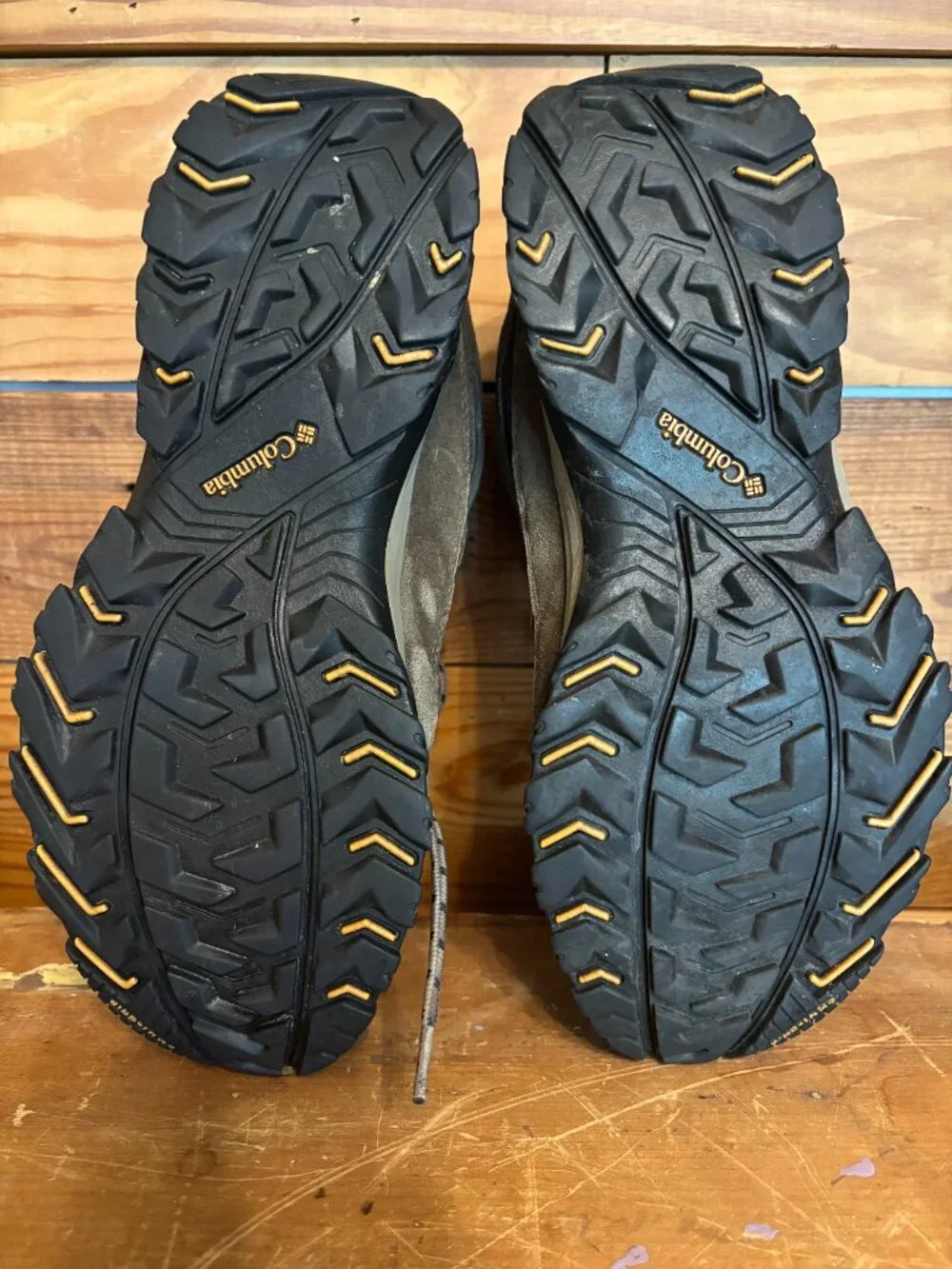 Men's Columbia Leather Hiking Boots Size 9